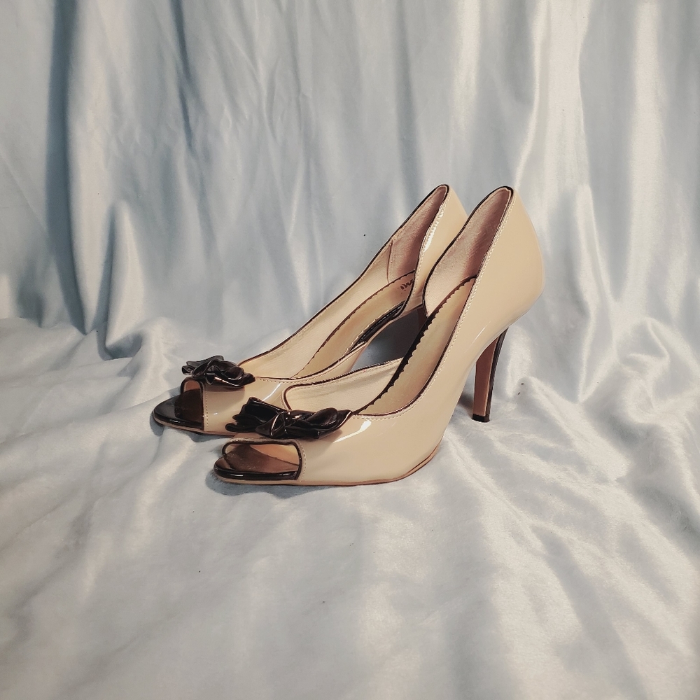 Black & Tan Patent Pumps
